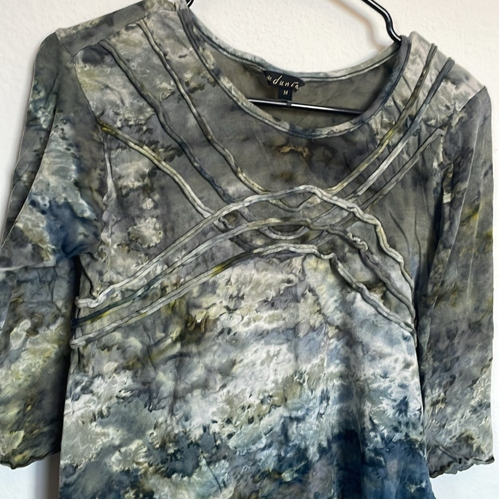 Green and blue Dunía top 🫶